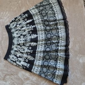 M Black and White Shirt